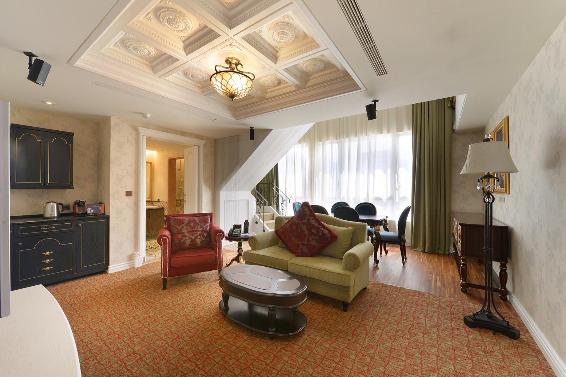 โกลเดน ทิวลิป อาร์เอส บูทิก โฮเต็ล Hotel ไถหนาน ภายนอก รูปภาพ